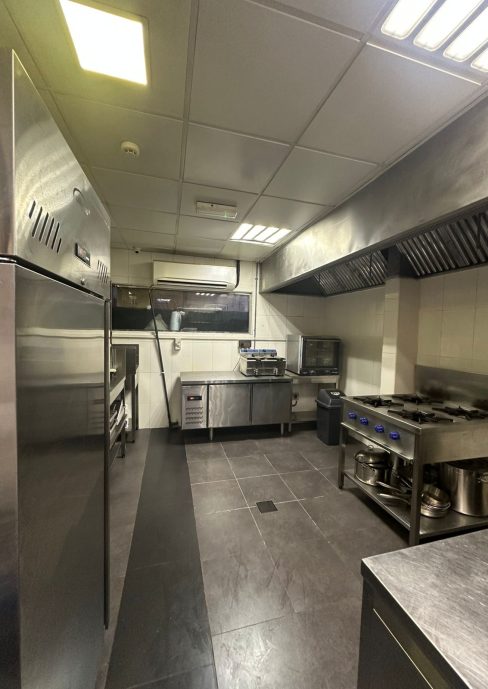 kitchen-works-hot-kitchen-workstations-hood